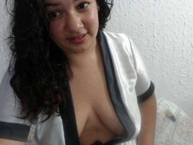 Емитовање снимка екрана MollyBaker