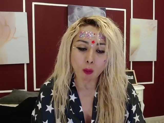 Емитовање снимка екрана MollyGlitter