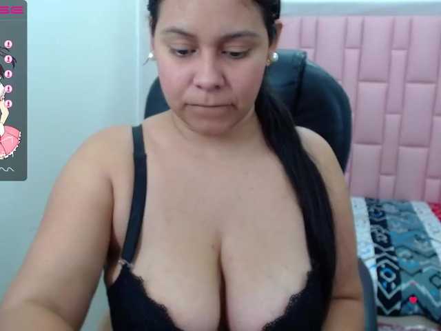 Фотографије MollyPatrick2 "guys Happy Day❤❤.tip 999 tk give me your love on this beautiful day #squirt #bigtits #bigboobs #hardnipples #bbw #latina #natural"