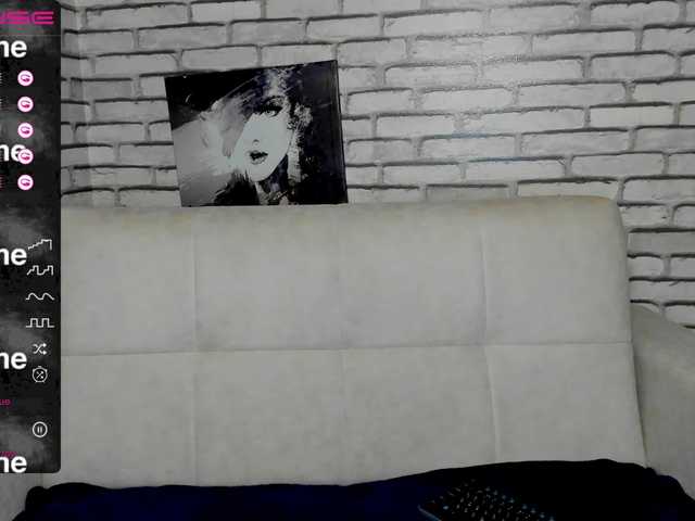 Емитовање снимка екрана MonicaGucci