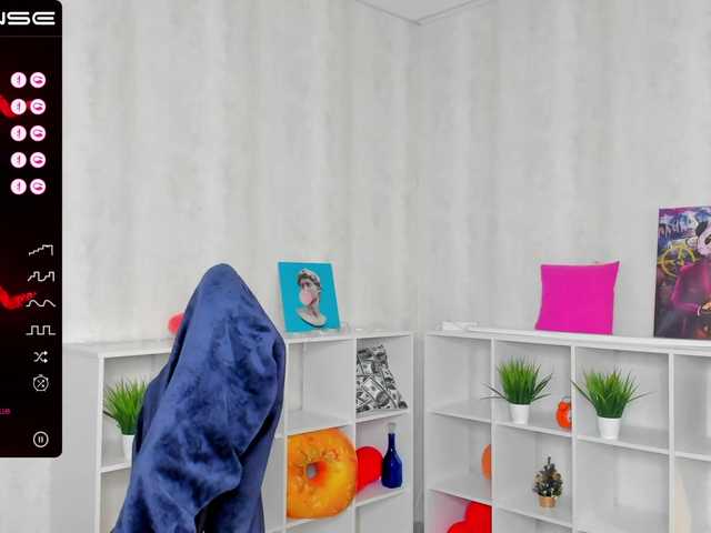 Емитовање снимка екрана MonicaGucci