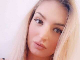 Еротски видео цхат MonicaJays