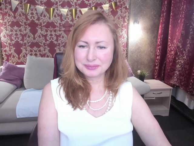 Емитовање снимка екрана MonicaMoor