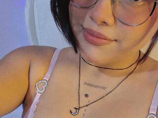 Еротски видео цхат MonieLodge