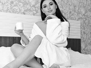 Еротски видео цхат Monika-Doll