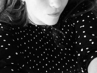 Еротски видео цхат monro-jeans