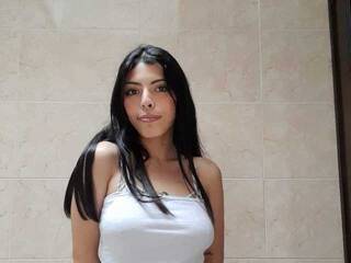 Еротски видео цхат MoonCollins