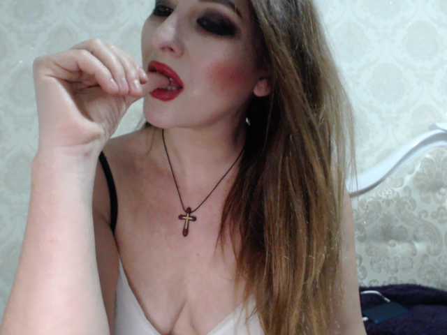 Емитовање снимка екрана moonQueen