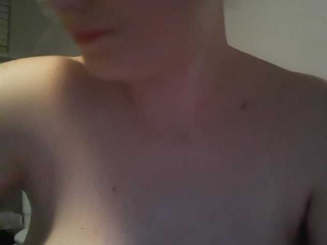 Емитовање снимка екрана Msoliviawilde