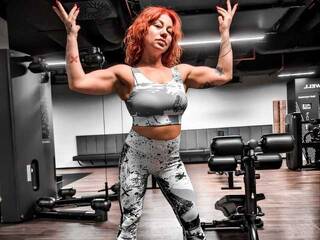 Еротски видео цхат MuscularMommy