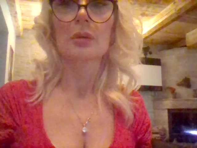 Емитовање снимка екрана Dixie_Sutton