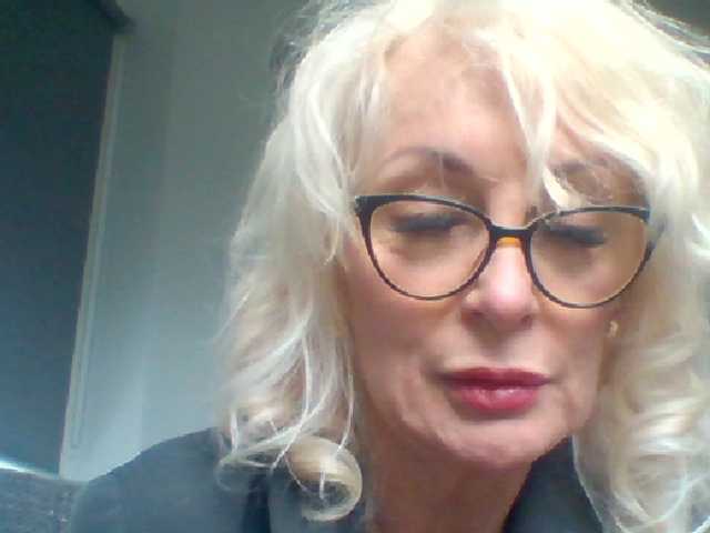 Емитовање снимка екрана Dixie_Sutton
