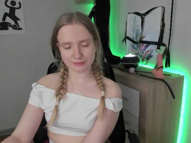 Емитовање снимка екрана NancyErotic