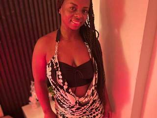 Еротски видео цхат Naomii-Cooper