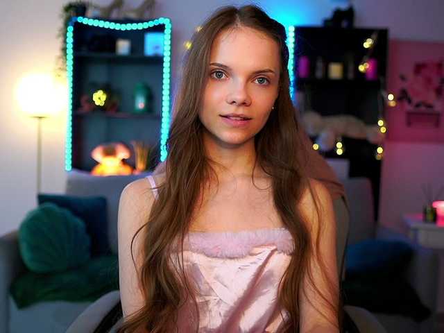 Фотографије NatashaMalko If you want to talk with somebody I'm here to make your day better #teen #schoolgirl #smalltits #18 #lovense