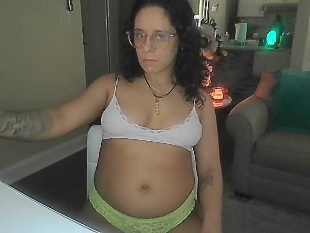 Емитовање снимка екрана NativeAmericanSeductress