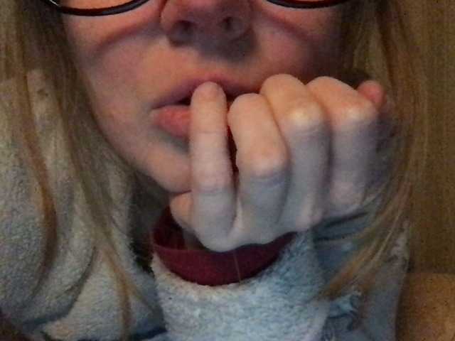 Емитовање снимка екрана naturalblonde