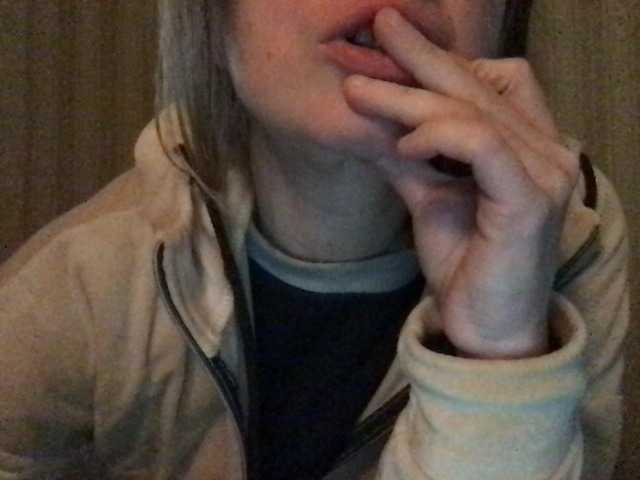 Емитовање снимка екрана naturalblonde