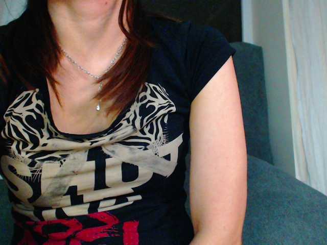 Емитовање снимка екрана NaughtyHotty