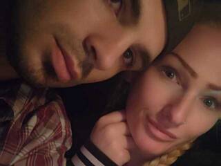 Еротски видео цхат NaughtyLilChanel