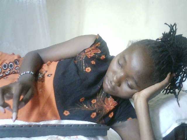 Емитовање снимка екрана NaughtylittleRoxy