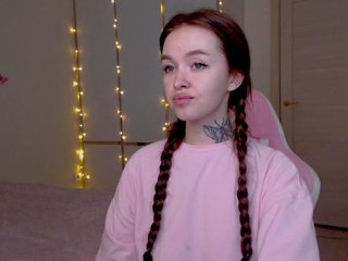 Еротски видео цхат NaughtyMable