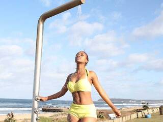 Еротски видео цхат NawtyBritney