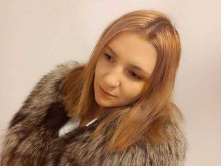 Еротски видео цхат NellaHeart