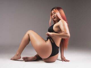 Еротски видео цхат NiaCrowe