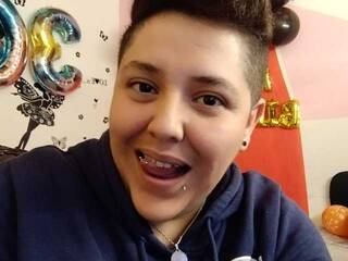 Еротски видео цхат nicky-hot