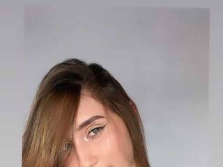 Еротски видео цхат NicoleCooper