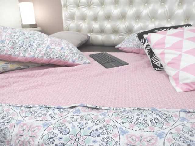 Емитовање снимка екрана Nicoleex