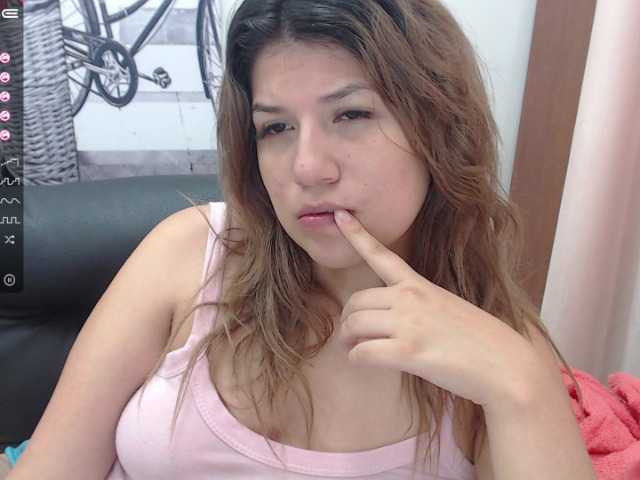 Емитовање снимка екрана NicoleMoore