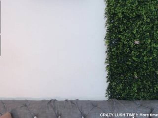 Емитовање снимка екрана NicoleThomas