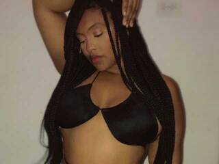 Еротски видео цхат Nicolette-1