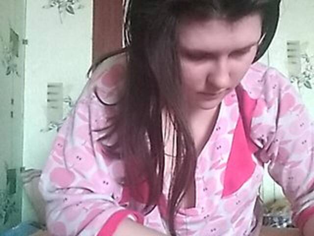 Емитовање снимка екрана NikaMonroe