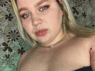 Еротски видео цхат nikki-kool