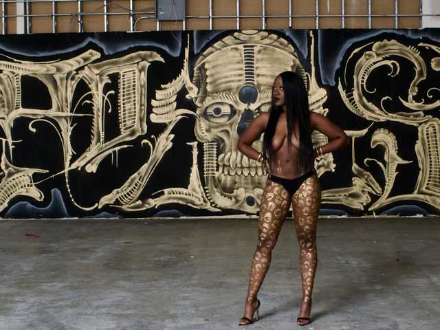 Слика профила Nikki-nikirose