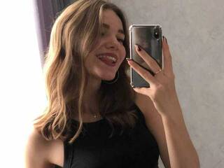 Еротски видео цхат NikkiRid