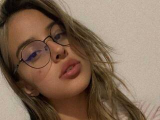 Еротски видео цхат NikolleWinner