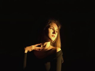 Еротски видео цхат Niktoria-Shy