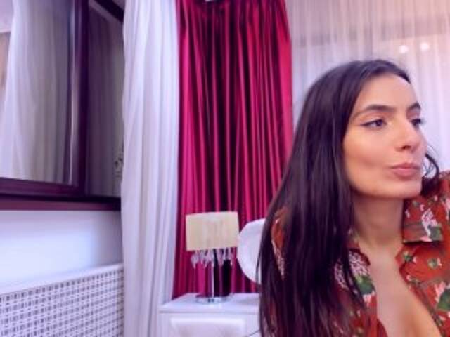 Емитовање снимка екрана NinaCrystal