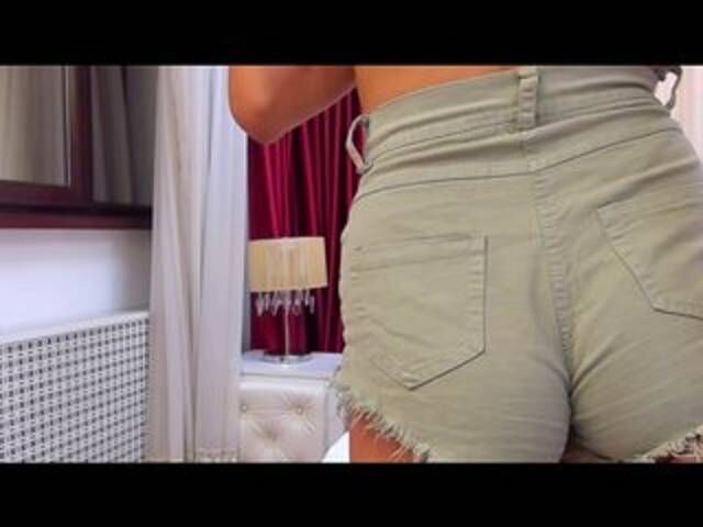 Емитовање снимка екрана NinaCrystal