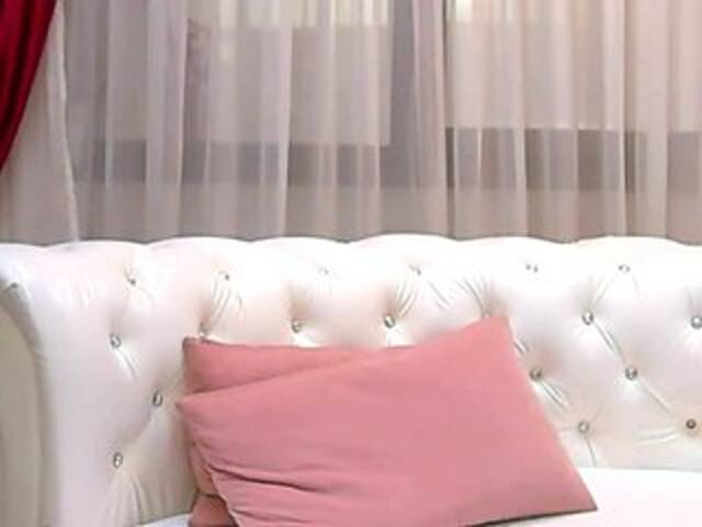 Емитовање снимка екрана NinaCrystal