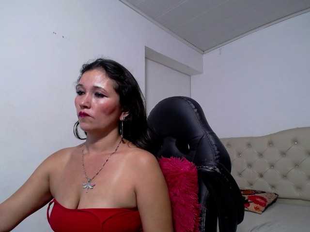 Емитовање снимка екрана noelia-milf19