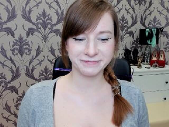 Емитовање снимка екрана NoemiGold