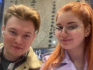 Еротски видео цхат NudeFox