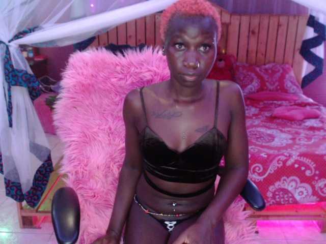 Фотографије Okoye19 hey guys welcome to my room, dnt forget to add me as friend and request with a tip