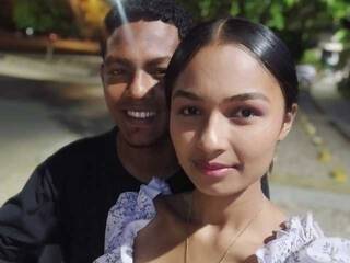 Еротски видео цхат Oliver-Mina