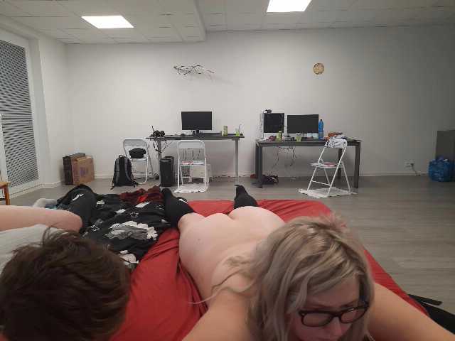 Емитовање снимка екрана OrgasmCouple